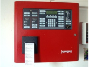 Elektrická požární signalizace Obrázek ukazuje ústřednu EPS