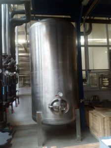 Tlakové nádoby – obsluha tlakových nádob Obrázek ukazuje tlakovou nádobu