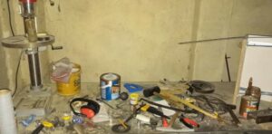 Za takovýto nepořádek na pracovním stole by žádný zaměstnavatel svého zaměstnance určitě nepochválil